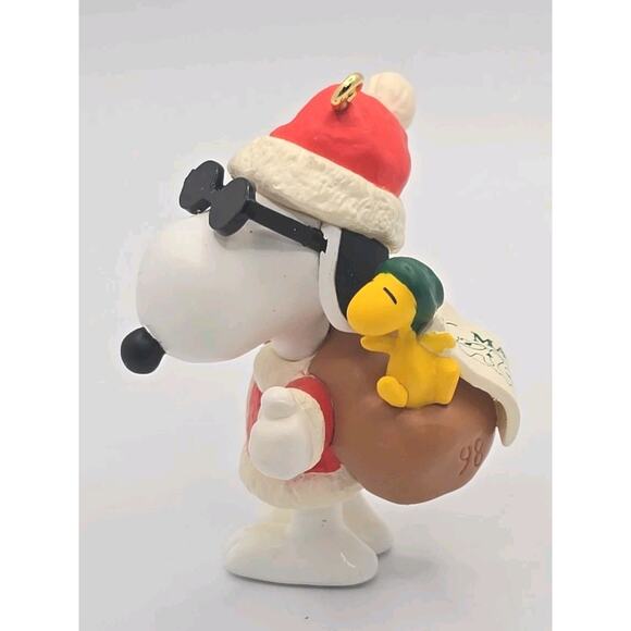 Hallmark keepsake Christmas Ornament Spotlight on Snoopy "Joe Cool" New U53 - Picture 5 of 6